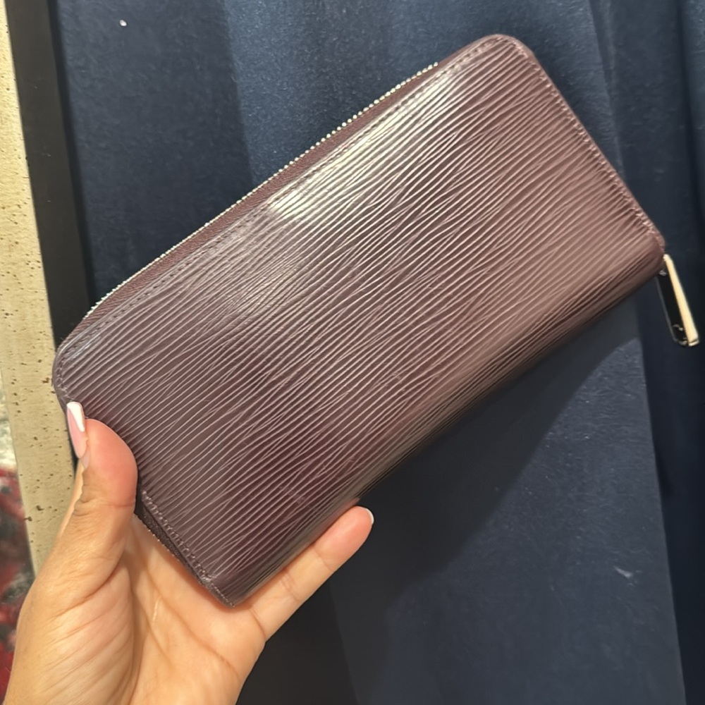 🤎LOUIS VUITTON Epi Electric Zippy Wallet - Picture 4 of 13